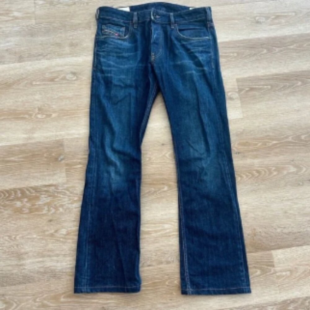 Diesel Men's Deep Indigo Bootcut Jeans size 32